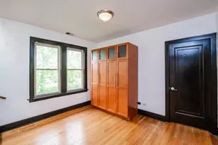 11127 S Homewood Ave, Chicago, IL 60643 - Photo 9
