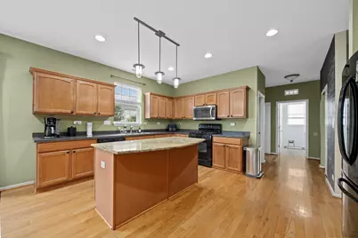 718 Versailles Parkway, Oswego, IL 60543 - Photo 13