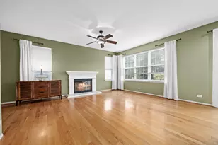 718 Versailles Pkwy, Oswego, IL 60543 - Photo 9