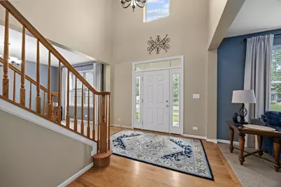 718 Versailles Parkway, Oswego, IL 60543 - Photo 7