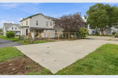 505 E 4th Street, Sterling, IL 61081 - Photo 3