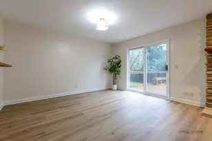 10 New Castle Ln, Lincolnshire, IL 60069 - Photo 7
