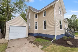 1035 Benton St, Rockford, IL 61107 - Photo 13