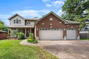 752 N Ridge Ave, Lombard, IL 60148 - Photo 1