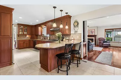1251 N Scarlet Drive, Addison, IL 60101 - Photo 5