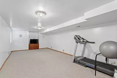 1251 N Scarlet Drive, Addison, IL 60101 - Photo 17