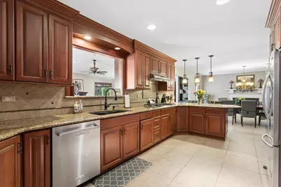 1251 N Scarlet Drive, Addison, IL 60101 - Photo 3