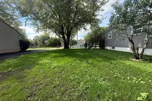 1945 Creek Rd, Waukegan, IL 60087 - Photo 15