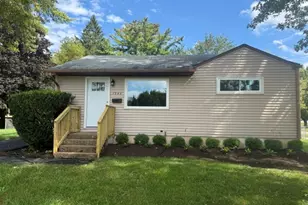 1945 Creek Rd, Waukegan, IL 60087 - Photo 1