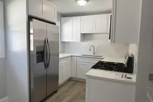 1945 Creek Rd, Waukegan, IL 60087 - Photo 7