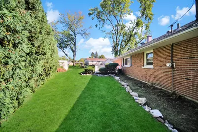 830 McClaran Avenue, Aurora, IL 60506 - Photo 11