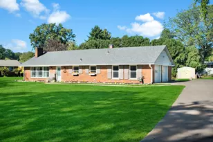 830 McClaran Ave, Aurora, IL 60506 - Photo 5