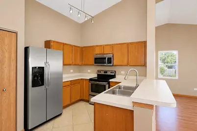 1623 Silverstone Drive #1623, Carpentersville, IL 60110 - Photo 7