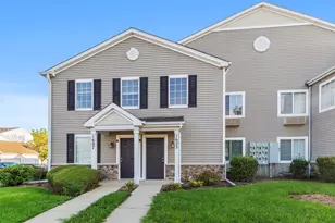 1623 Silverstone Dr, Carpentersville, IL 60110 - Photo 1