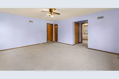207 N Yale Avenue, Villa Park, IL 60181 - Photo 3