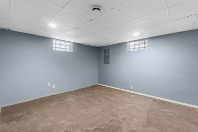 207 N Yale Avenue, Villa Park, IL 60181 - Photo 17