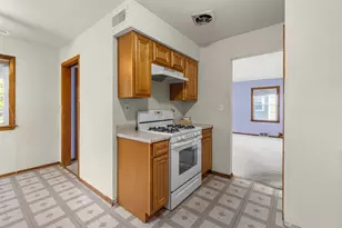 207 N Yale Ave, Villa Park, IL 60181 - Photo 11