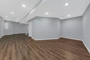 384 W Pointe Dr, Vernon Hills, IL 60061 - Photo 37