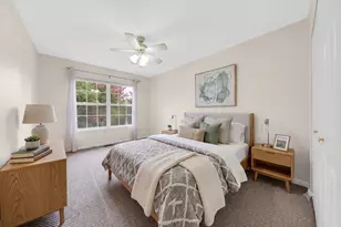 384 W Pointe Dr, Vernon Hills, IL 60061 - Photo 33
