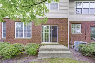 384 W Pointe Dr, Vernon Hills, IL 60061 - Photo 39
