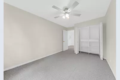 384 W Pointe Drive, Vernon Hills, IL 60061 - Photo 19