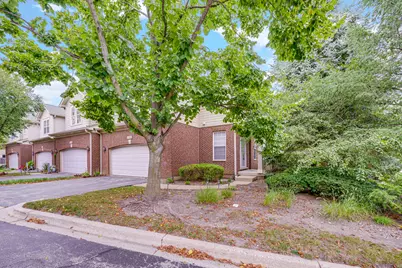 384 W Pointe Drive, Vernon Hills, IL 60061 - Photo 3