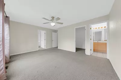 384 W Pointe Drive, Vernon Hills, IL 60061 - Photo 25