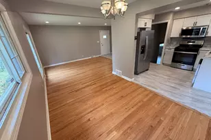 9109 Parkside Ave, Morton Grove, IL 60053 - Photo 13