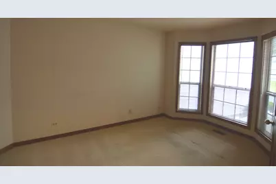 277 Oak Bluff Court #24-4, Wauconda, IL 60084 - Photo 5