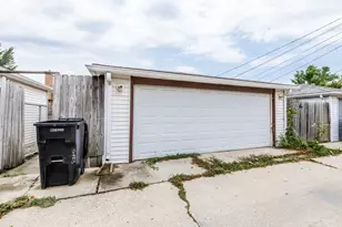 6023 S Parkside Ave, Chicago, IL 60638 - Photo 25