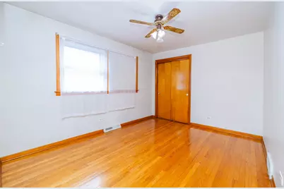 6023 S Parkside Avenue, Chicago, IL 60638 - Photo 3
