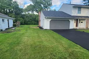1421 Lawrence Crescent, Flossmoor, IL 60422 - Photo 3