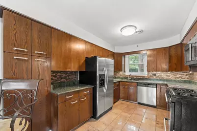 311 N Mac Arthur Boulevard, Mount Prospect, IL 60056 - Photo 11