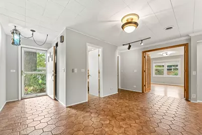 311 N Mac Arthur Boulevard, Mount Prospect, IL 60056 - Photo 23