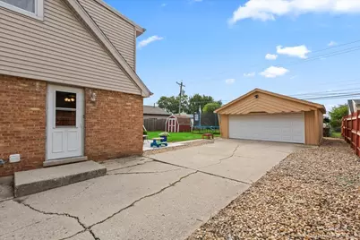 6927 Olympic Drive, Bridgeview, IL 60455 - Photo 19