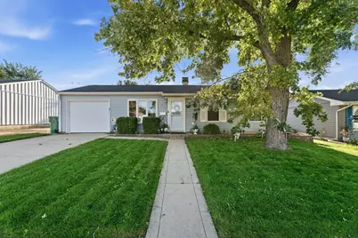 428 Kenyon Avenue, Romeoville, IL 60446 - Photo 1