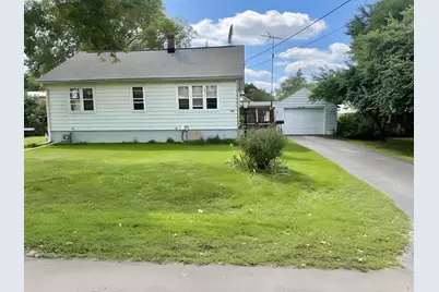 816 Mitchell Street, Woodstock, IL 60098 - Photo 1