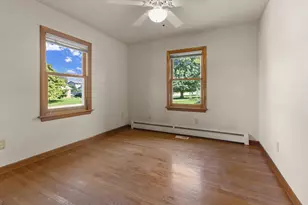 907 4th St, Harvard, IL 60033 - Photo 13