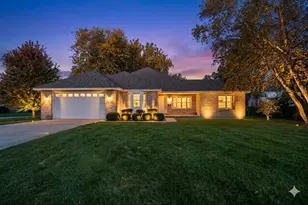 1617 Southlawn Pl, Aurora, IL 60506 - Photo 1