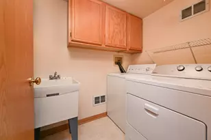 1187 Bristol Ln, Buffalo Grove, IL 60089 - Photo 15