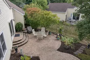1069 Devonshire Ave, Naperville, IL 60540 - Photo 27