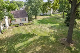 1069 Devonshire Ave, Naperville, IL 60540 - Photo 31