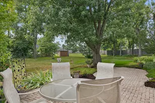 1069 Devonshire Ave, Naperville, IL 60540 - Photo 29