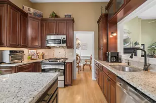 1069 Devonshire Ave, Naperville, IL 60540 - Photo 9