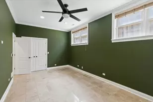 7246 N Oakley Ave, Chicago, IL 60645 - Photo 21