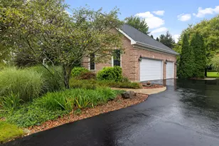 8207 Red Bark Ln, Cary, IL 60013 - Photo 29
