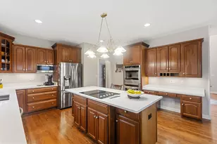 8207 Red Bark Ln, Cary, IL 60013 - Photo 5