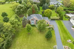 8207 Red Bark Ln, Cary, IL 60013 - Photo 43