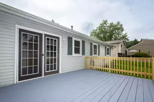 2312 Briar Ln, Lindenhurst, IL 60046 - Photo 9