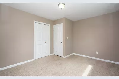 2312 Briar Lane, Lindenhurst, IL 60046 - Photo 13